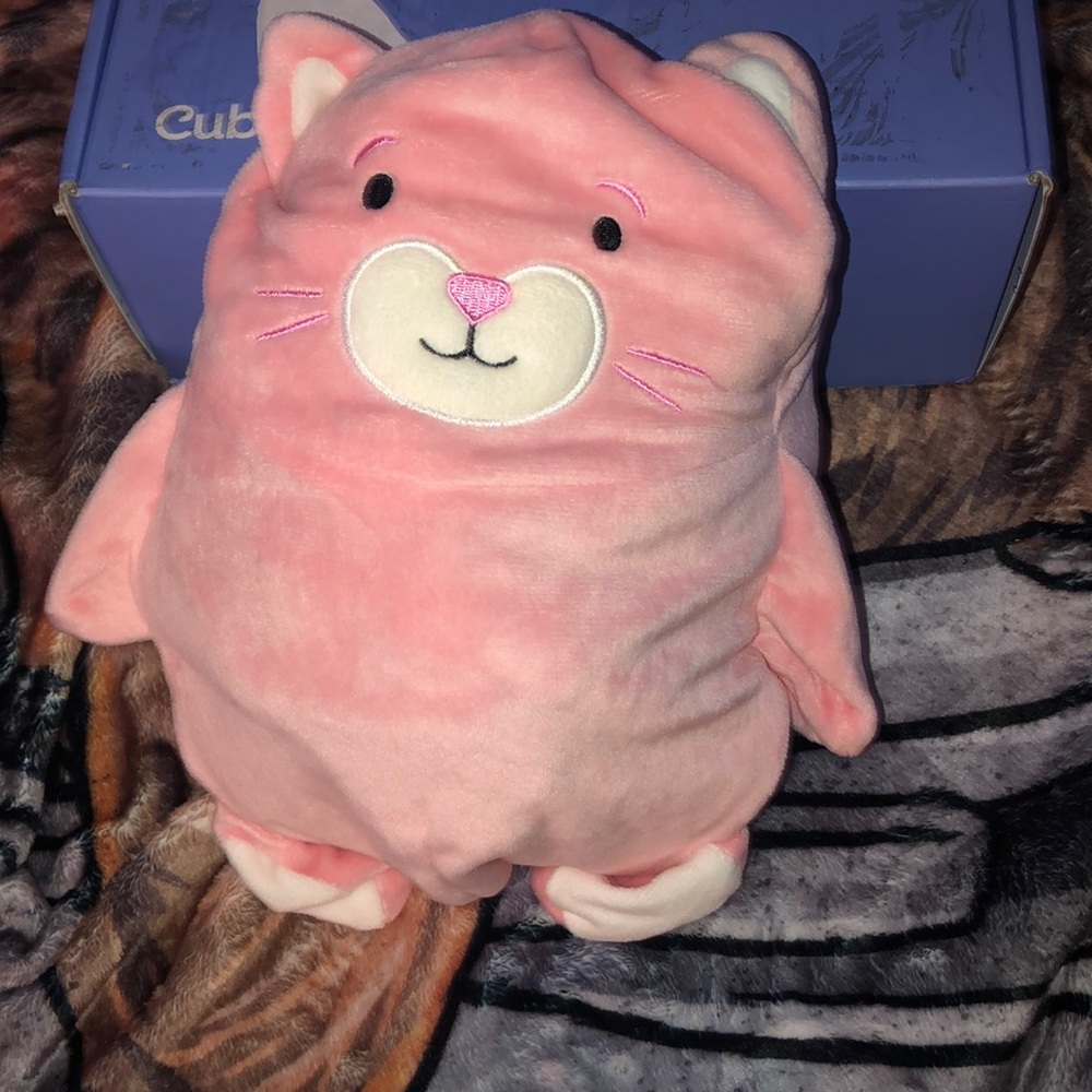 KALI THE KITTY ZIP DOWN JACKET/ UNBOXED AND UNUSED